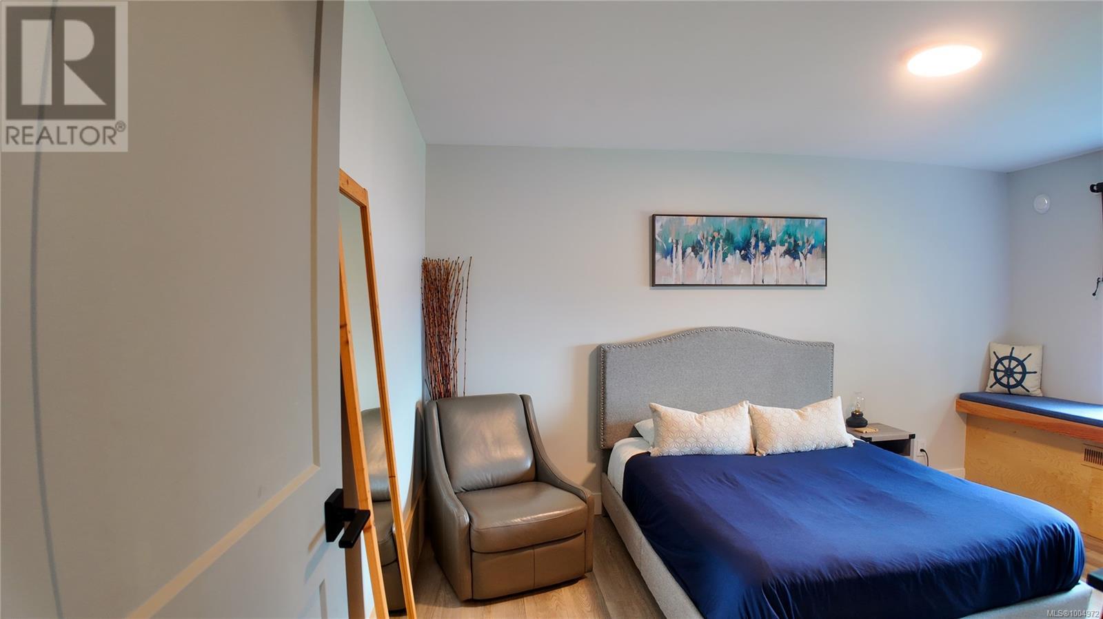 699 Galerno Rd, Campbell River