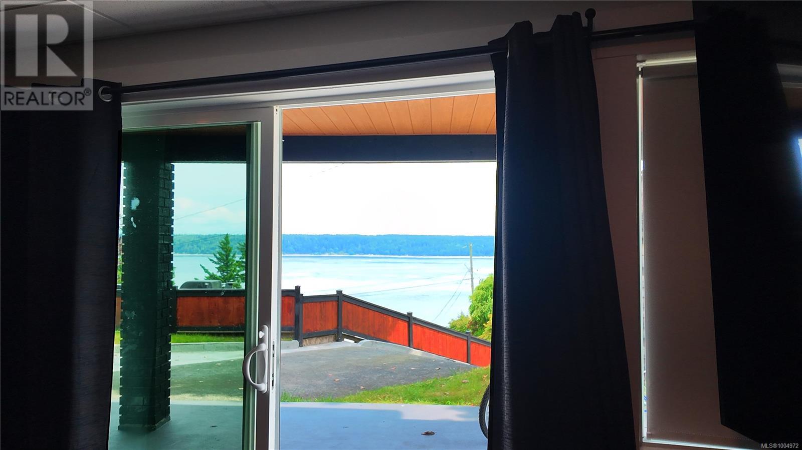 699 Galerno Rd, Campbell River