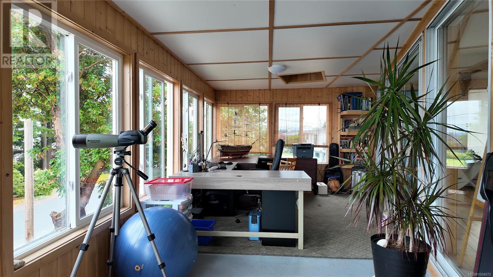 699 Galerno Rd, Campbell River