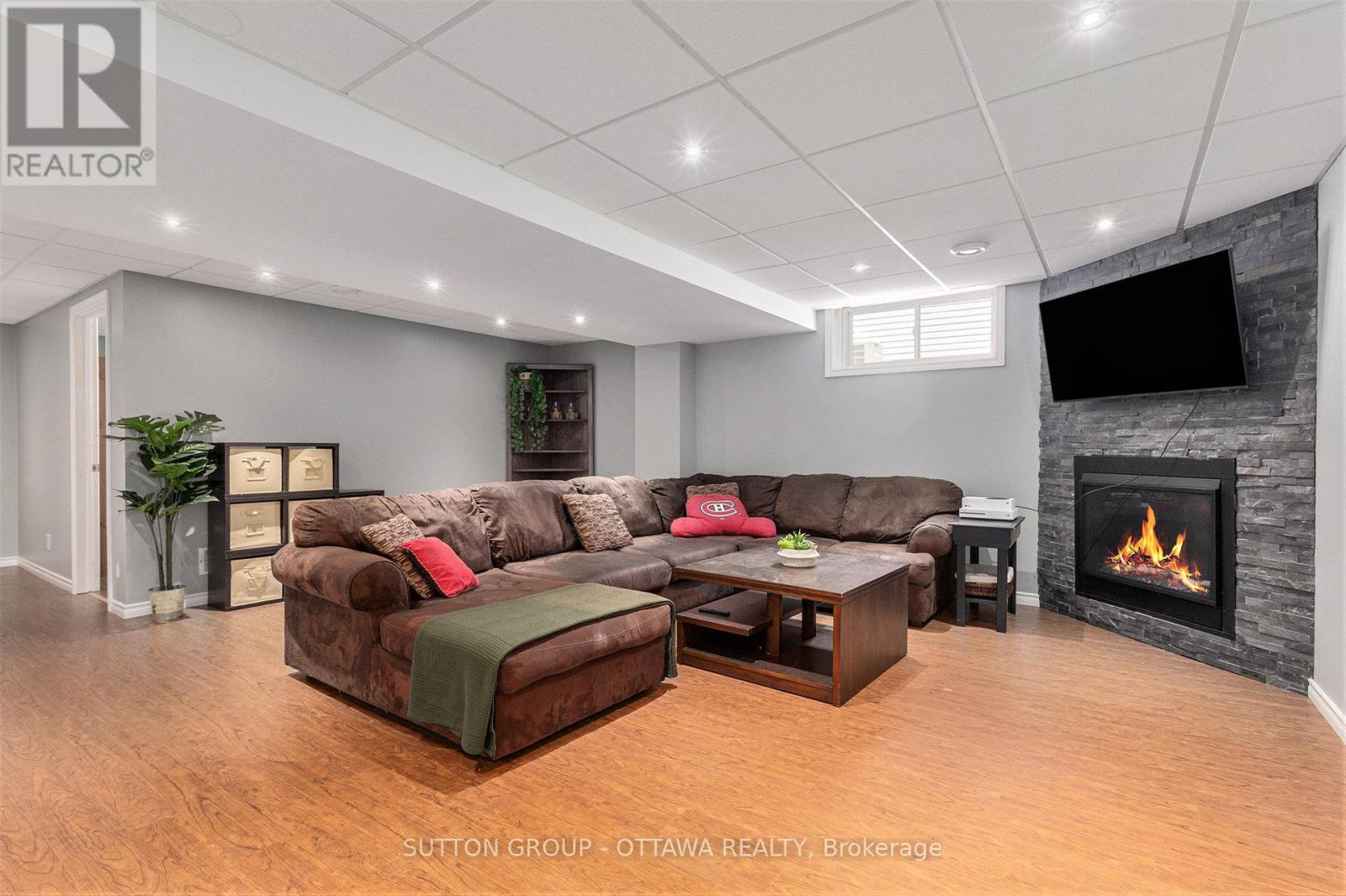 Photo 16 of 56 Honore Crescent, The Nation ON
