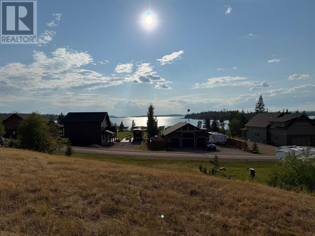 Photo 10 of 730 Spruce Street, Lac Des Iles SK