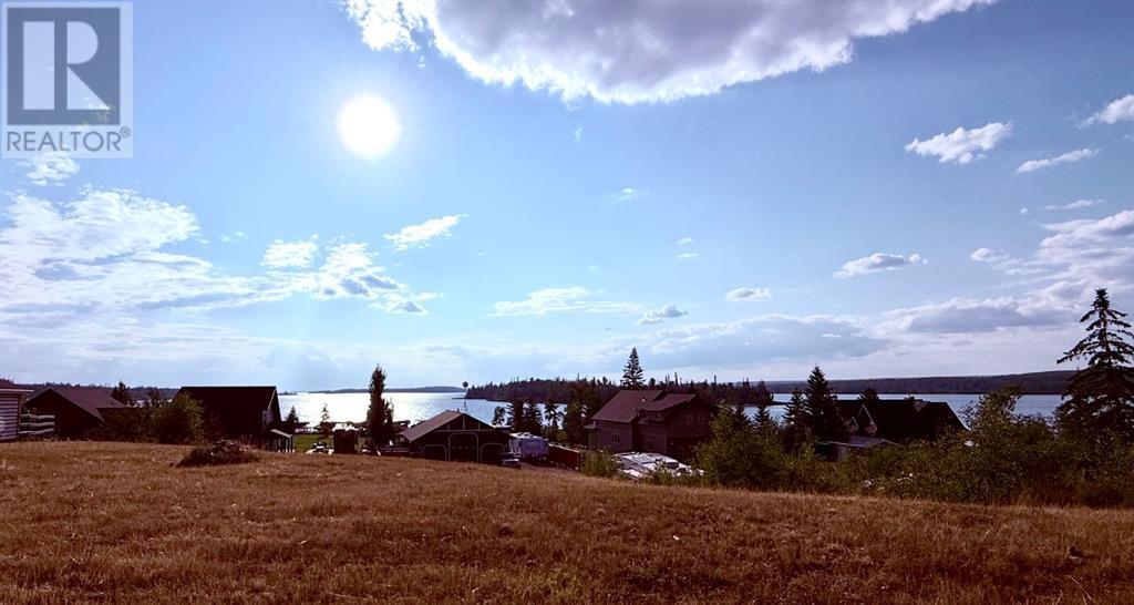Photo 2 of 730 Spruce Street, Lac Des Iles SK