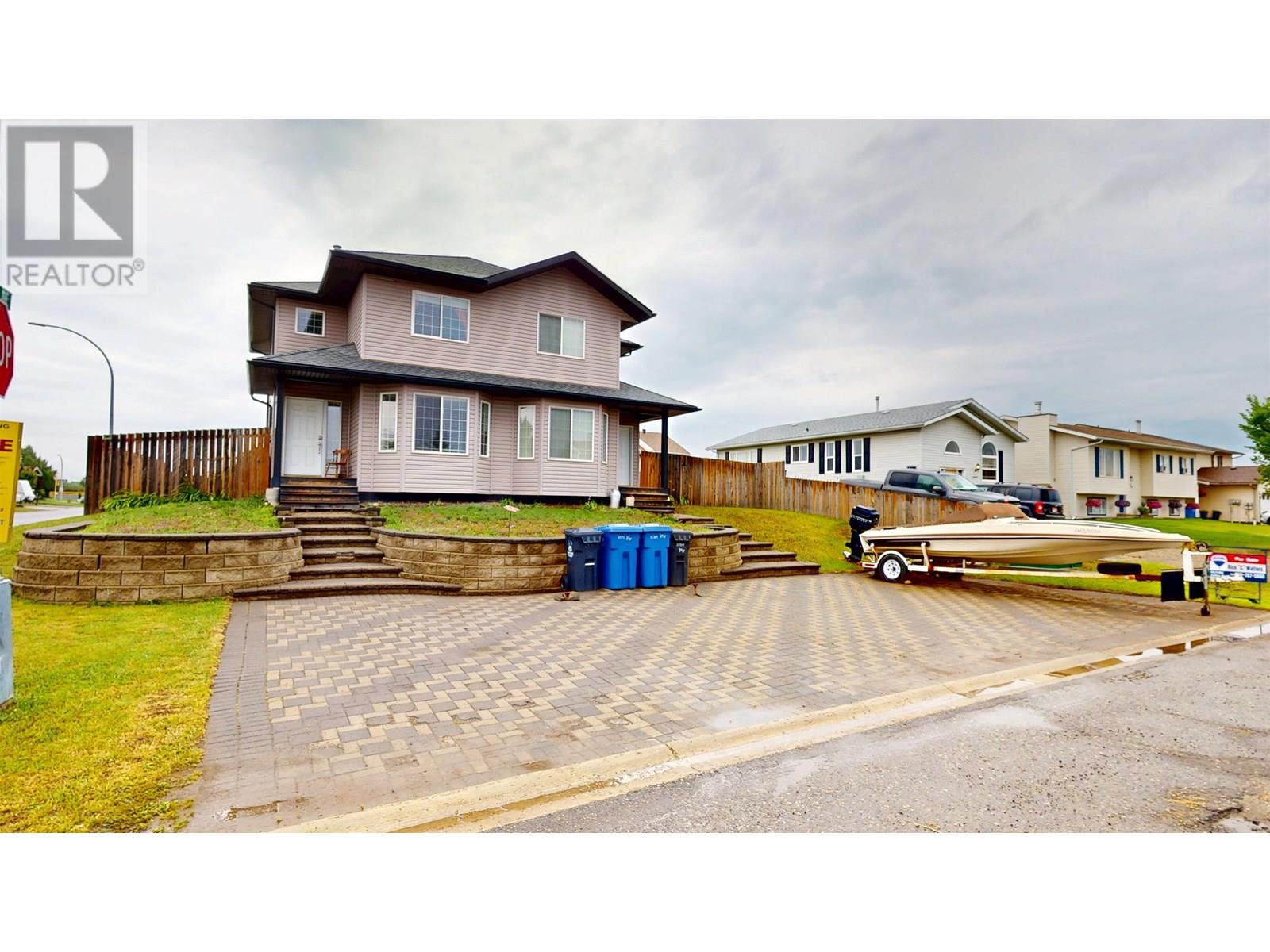 Photo 2 of 10711 89 Street, Fort St John BC