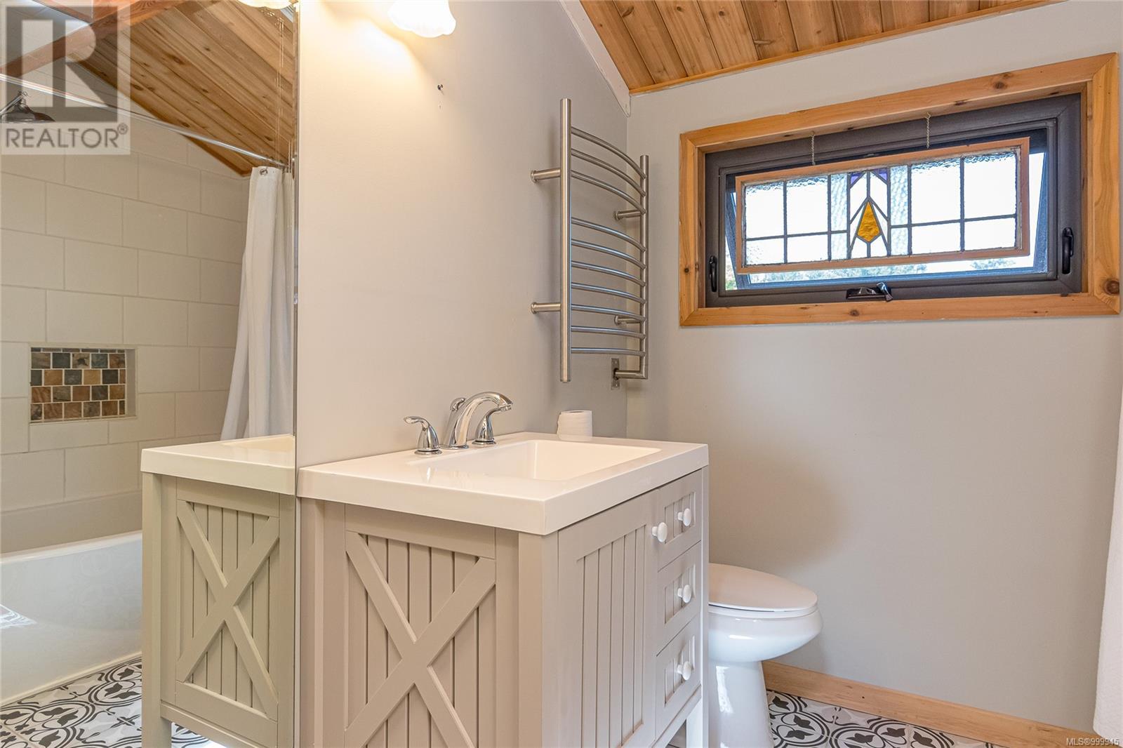 Photo 30 of 3960 Bovanis Rd, Bowser BC