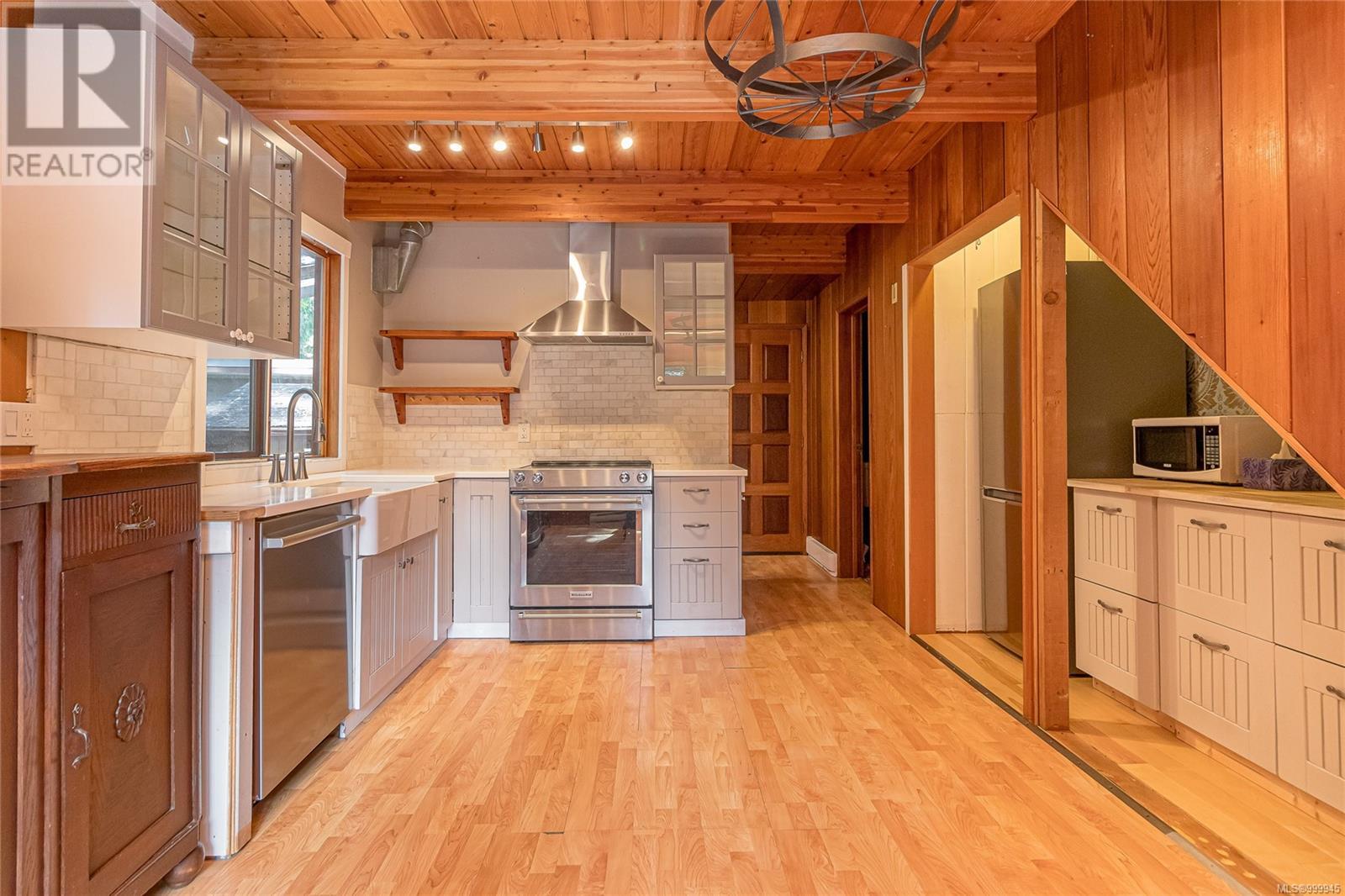 Photo 18 of 3960 Bovanis Rd, Bowser BC