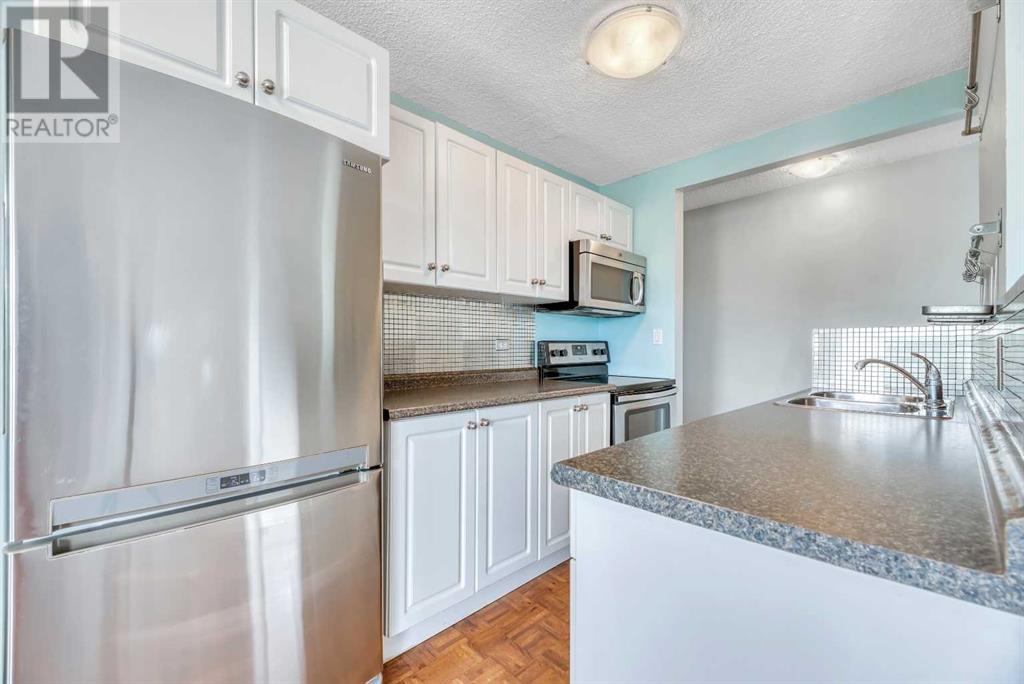 Single Family House for Sale in    Avenue SW Sunalta Calgary 