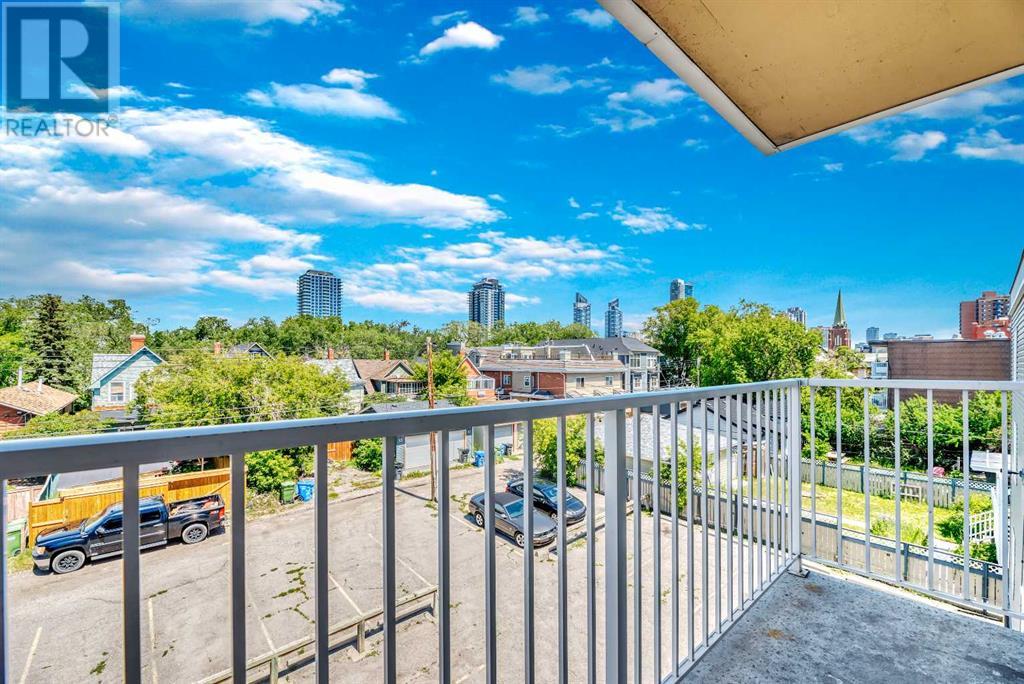 Single Family House for Sale in    Avenue SW Sunalta Calgary 
