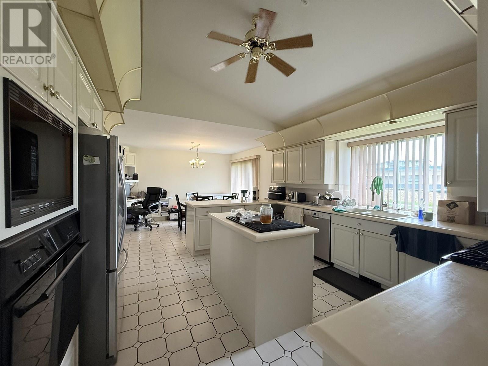 55 5380 SMITH DRIVE, Richmond