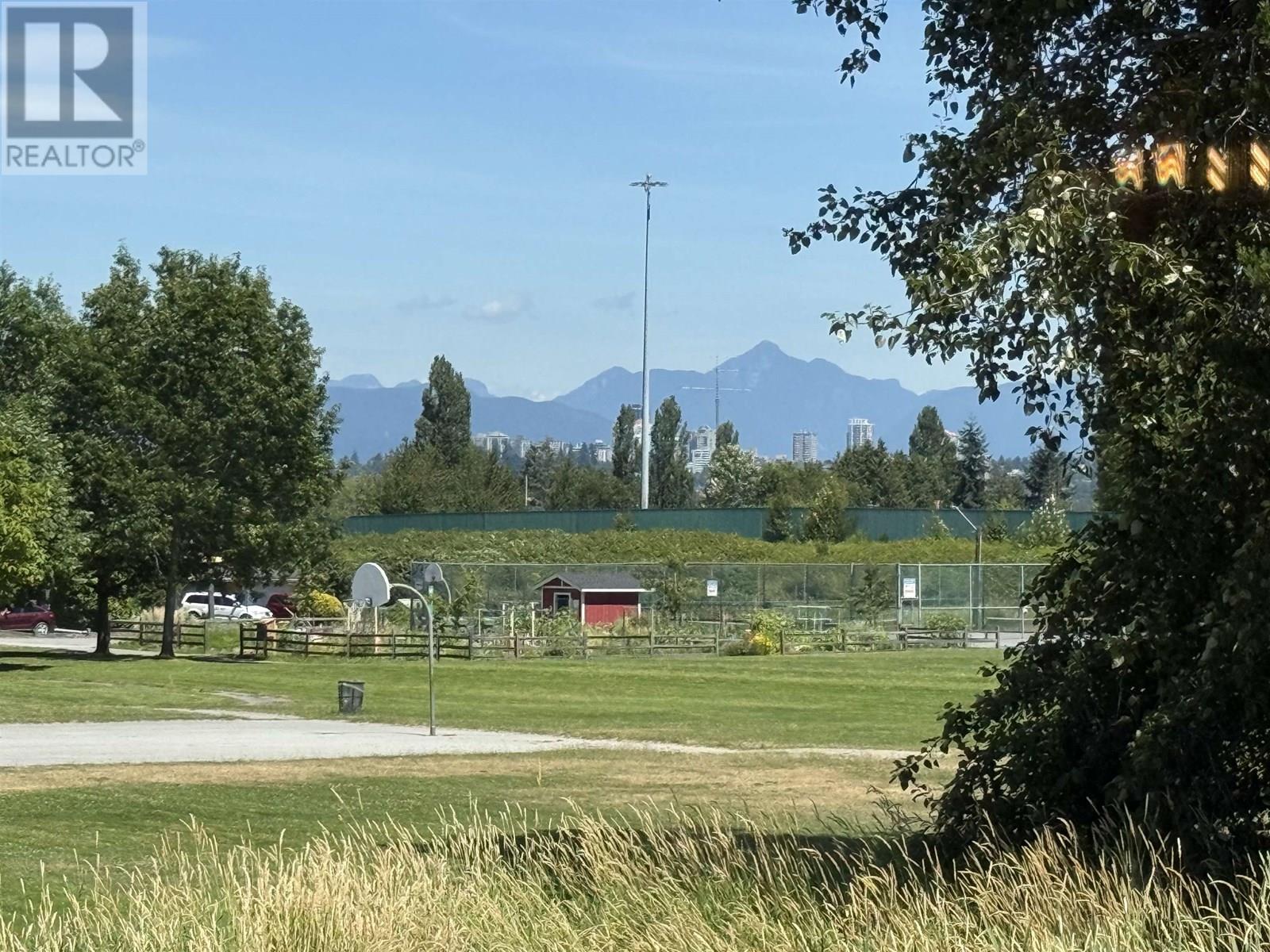 55 5380 SMITH DRIVE, Richmond