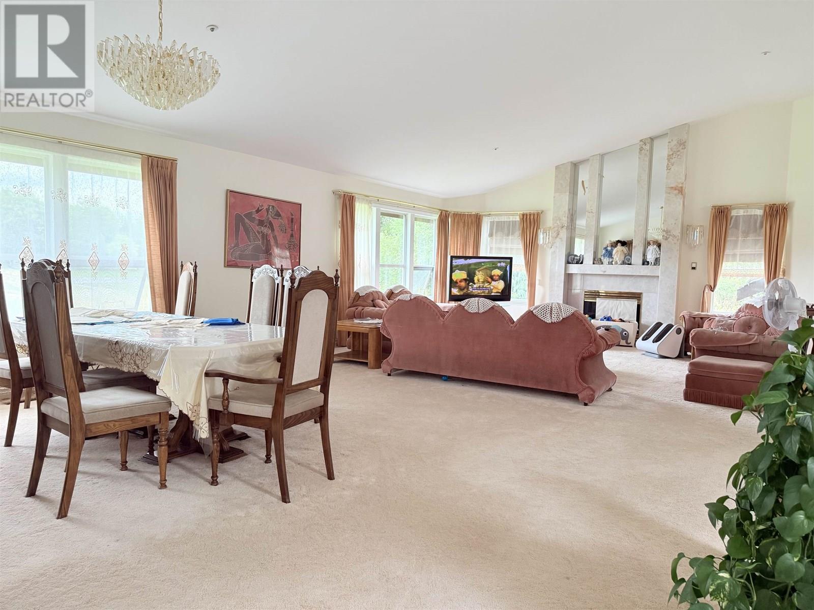 55 5380 SMITH DRIVE, Richmond