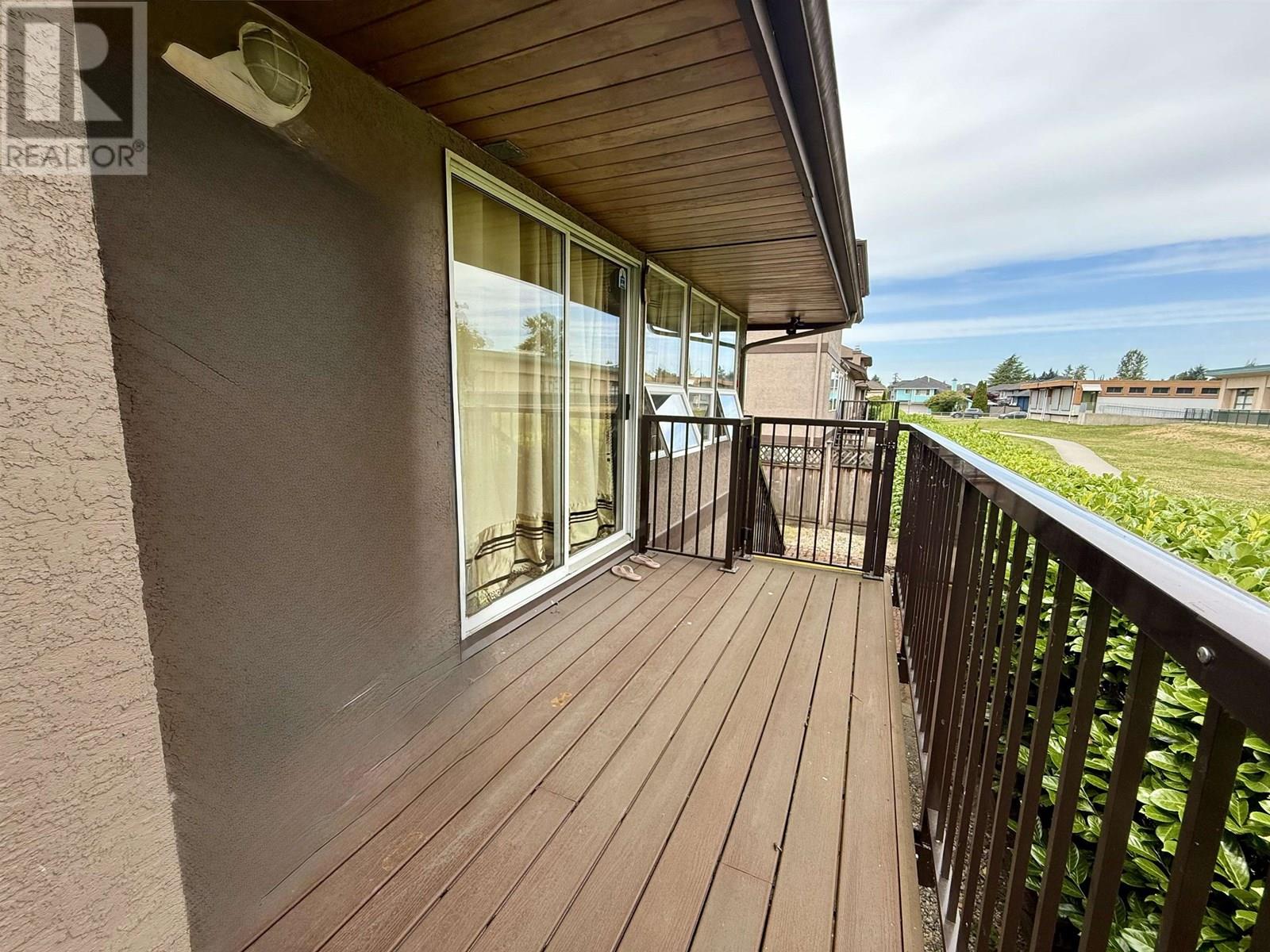 55 5380 SMITH DRIVE, Richmond