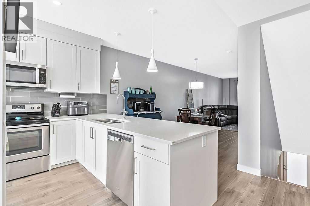 Photo 14 of 608 Drake Landing Wynd, Okotoks AB