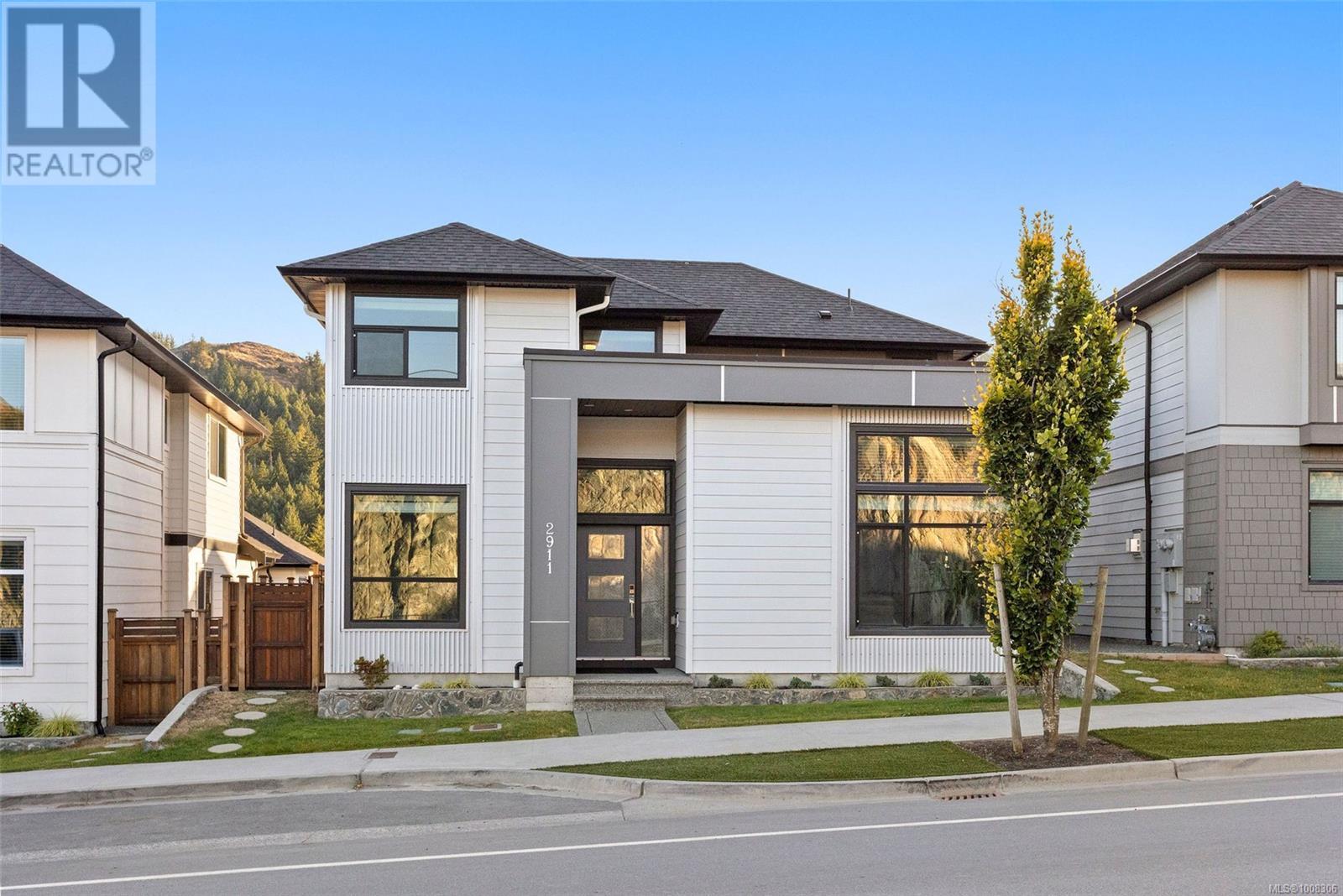 Photo 2 of 2911 Constellation Ave, Langford BC