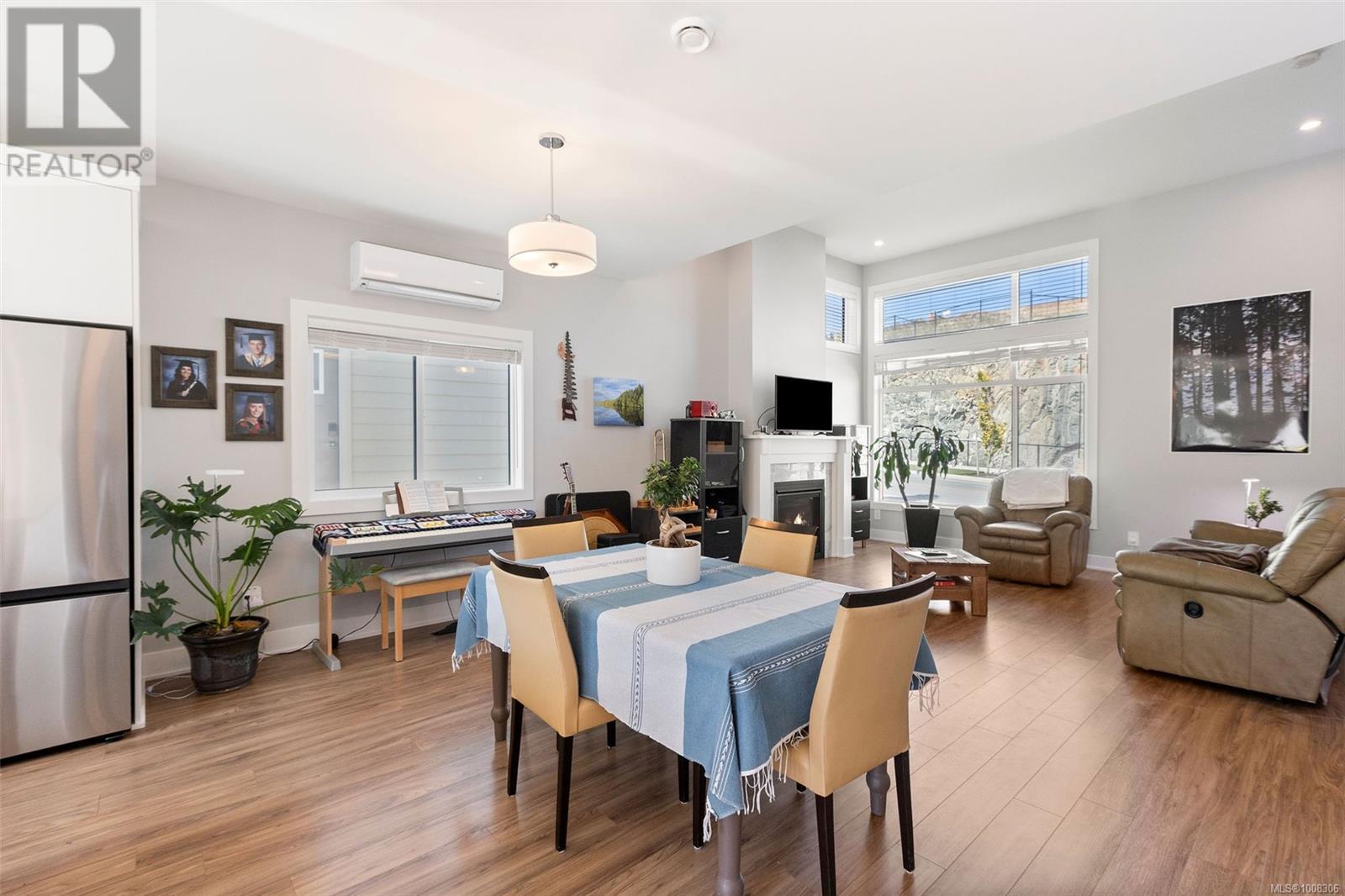 Photo 9 of 2911 Constellation Ave, Langford BC