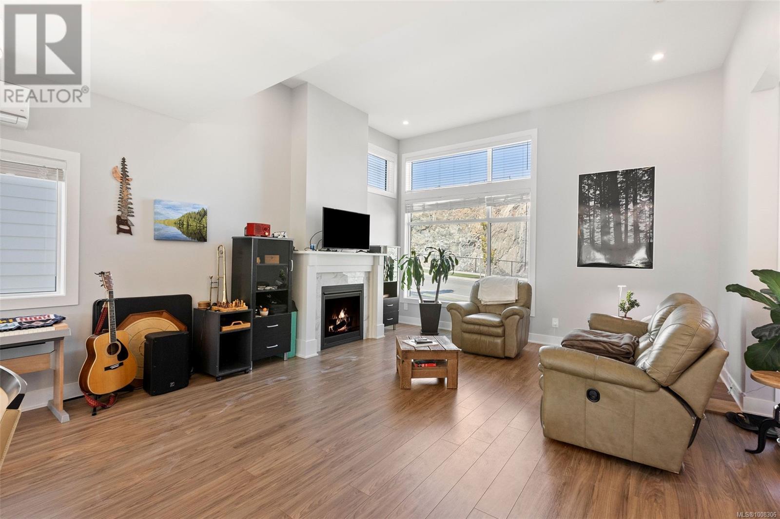 Photo 4 of 2911 Constellation Ave, Langford BC