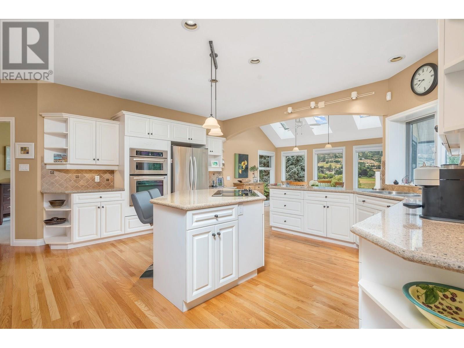Photo 16 of 803 Shantz Road, Vernon BC