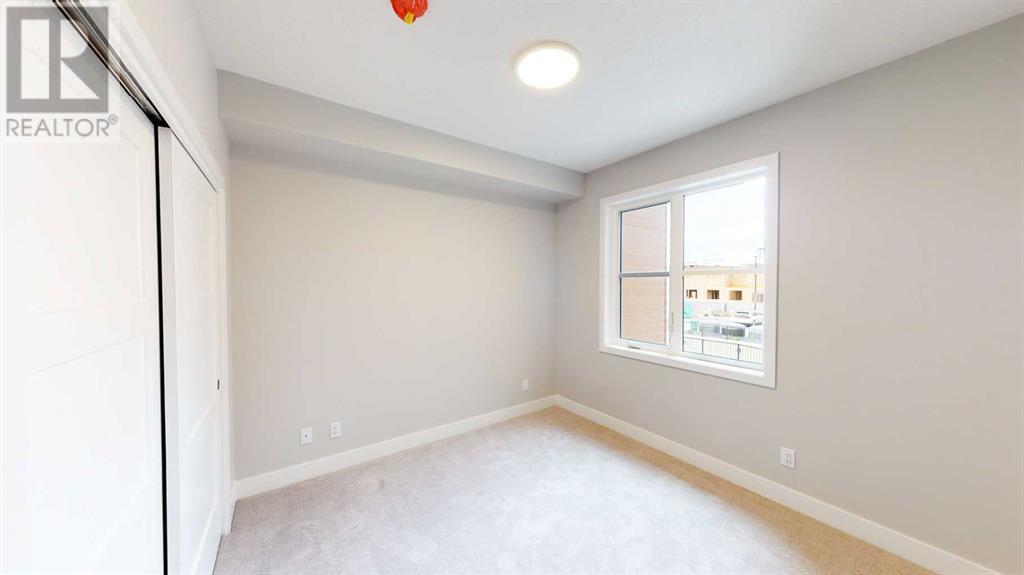 Single Family House for Sale in    Avenue SW Springbank Hill Calgary 