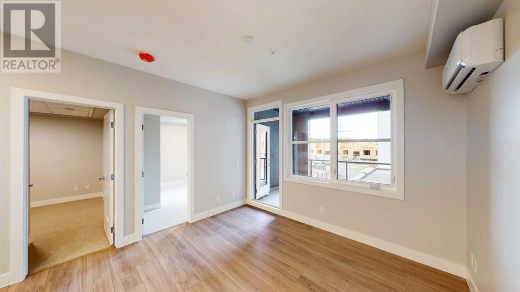Single Family House for Sale in    Avenue SW Springbank Hill Calgary 
