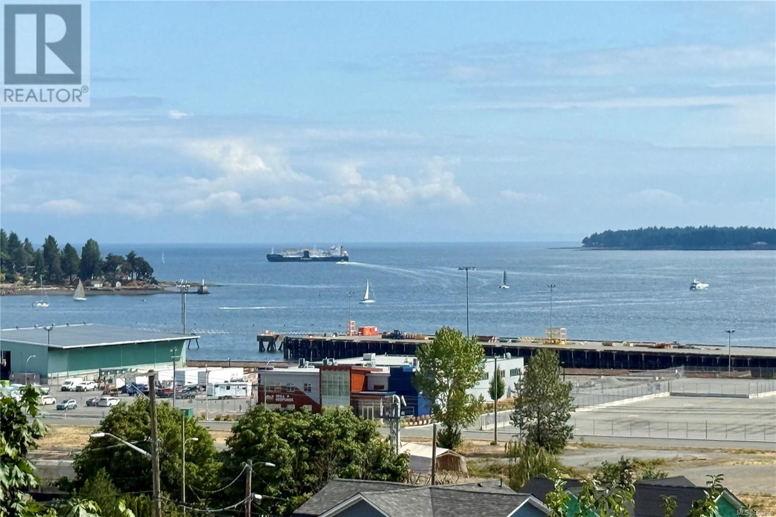 303 119 Haliburton St, Nanaimo