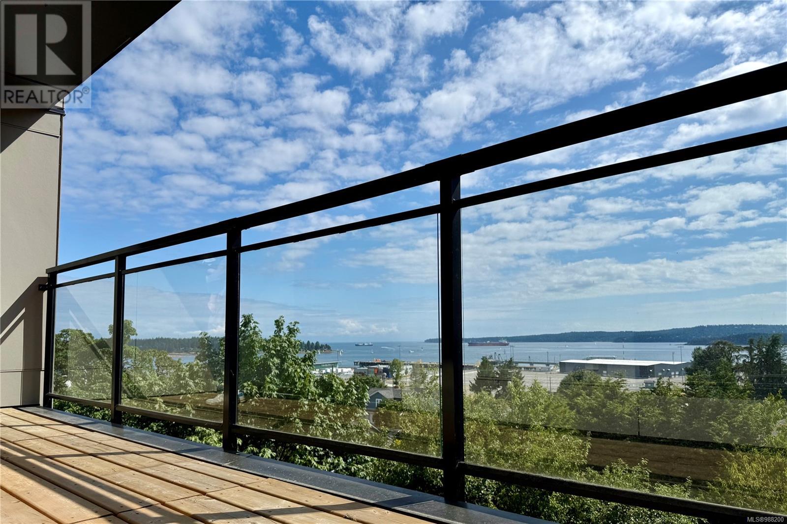 303 119 Haliburton St, Nanaimo