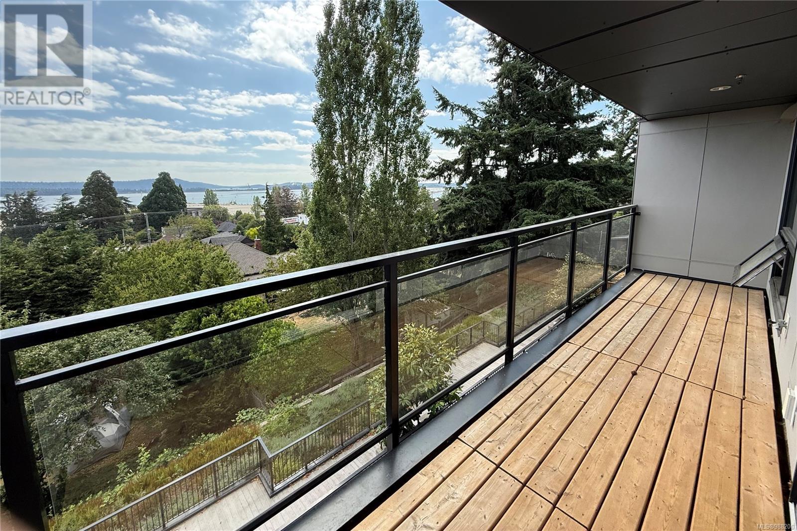 303 119 Haliburton St, Nanaimo