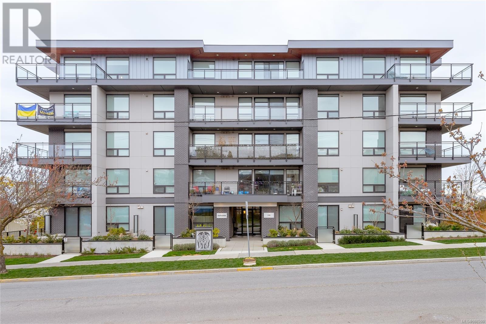303 119 Haliburton St, Nanaimo