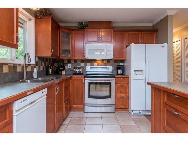Photo 8 of 4815 201 Street, Langley BC