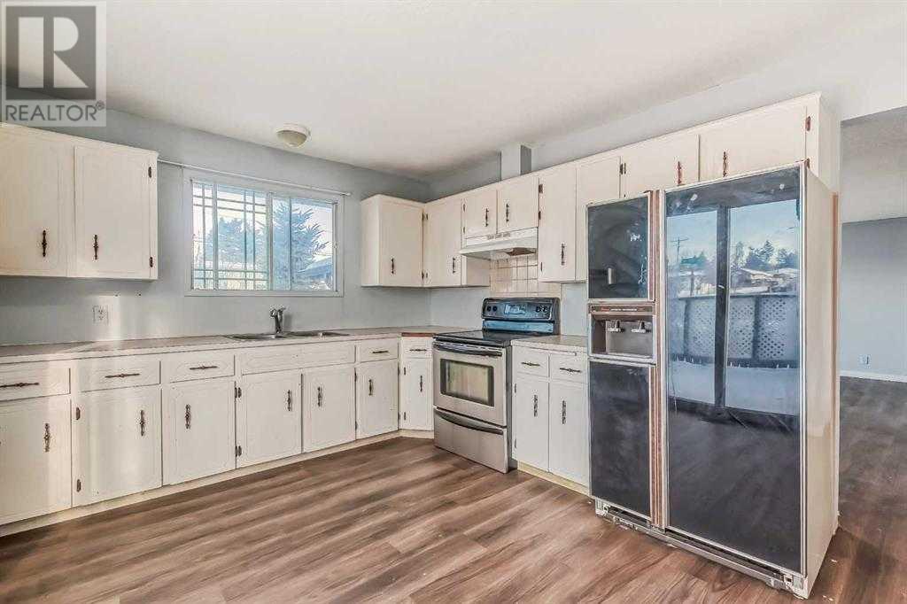 Single Family House Bi-level for Sale in   Avenue SE Forest Lawn Calgary 