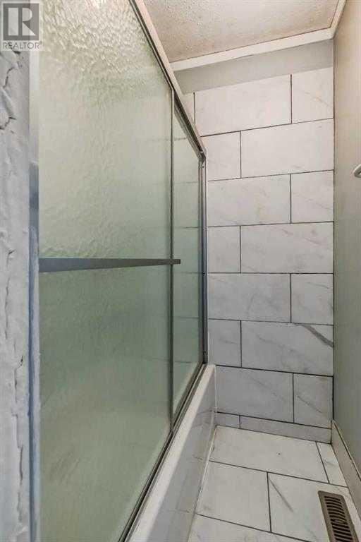 Single Family House Bi-level for Sale in   Avenue SE Forest Lawn Calgary 