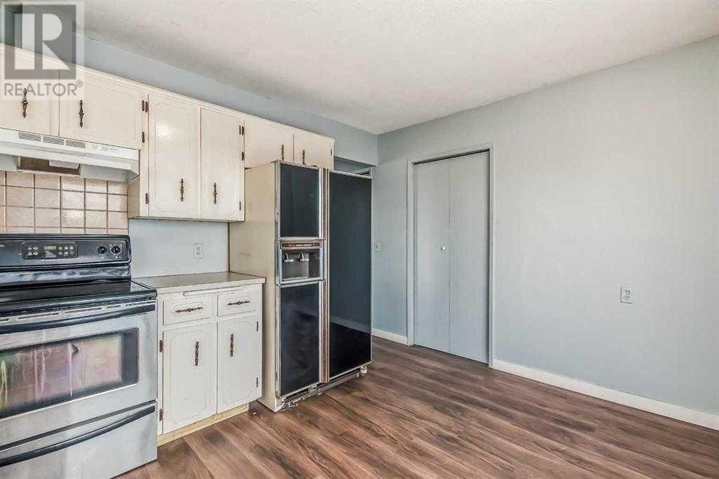 Single Family House Bi-level for Sale in   Avenue SE Forest Lawn Calgary 