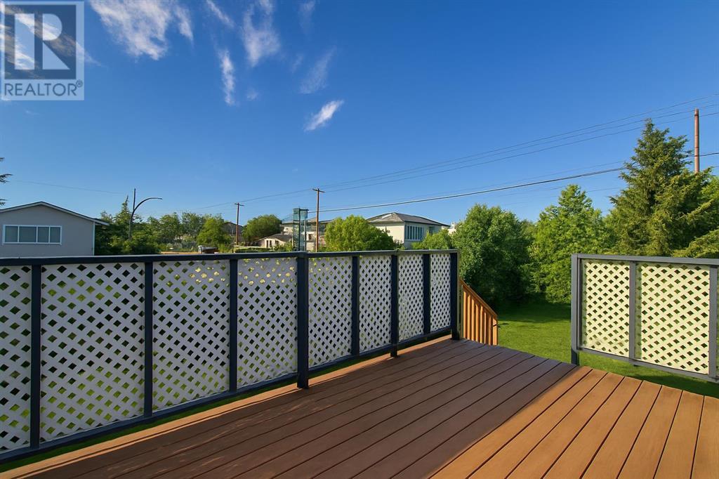 Single Family House Bi-level for Sale in   Avenue SE Forest Lawn Calgary 