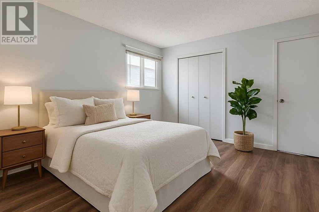 Single Family House Bi-level for Sale in   Avenue SE Forest Lawn Calgary 