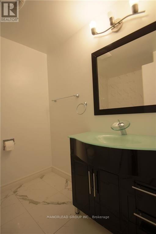 Photo 3 of 73 Buckhurst Crescent, Toronto ON