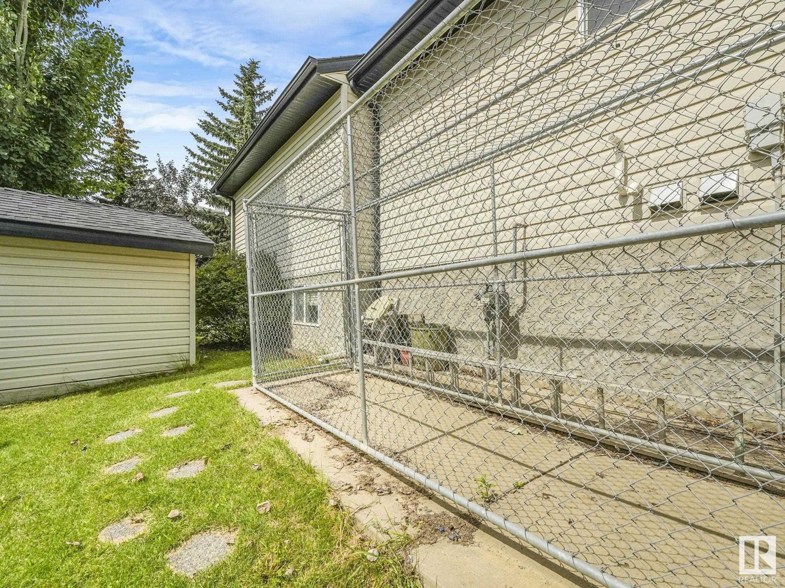 Photo 36 of 1032 Ormsby Cr Nw, Edmonton AB