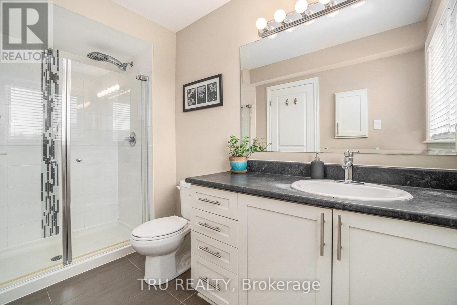 Photo 4 of 1113 Tischart Crescent, Ottawa ON