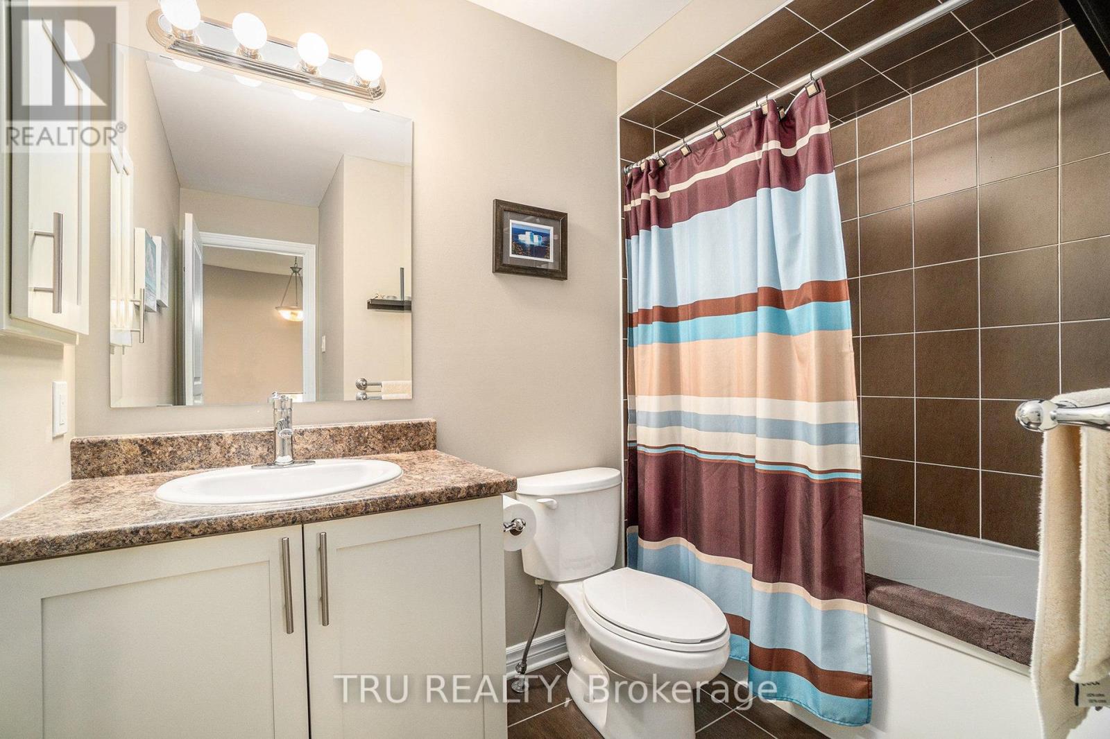 Photo 18 of 1113 Tischart Crescent, Ottawa ON