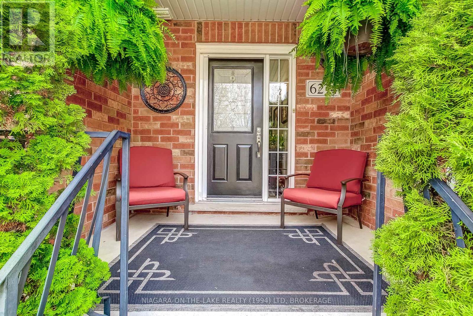 Photo 2 of 6274 Forest Ridge Drive, Niagara Falls ON