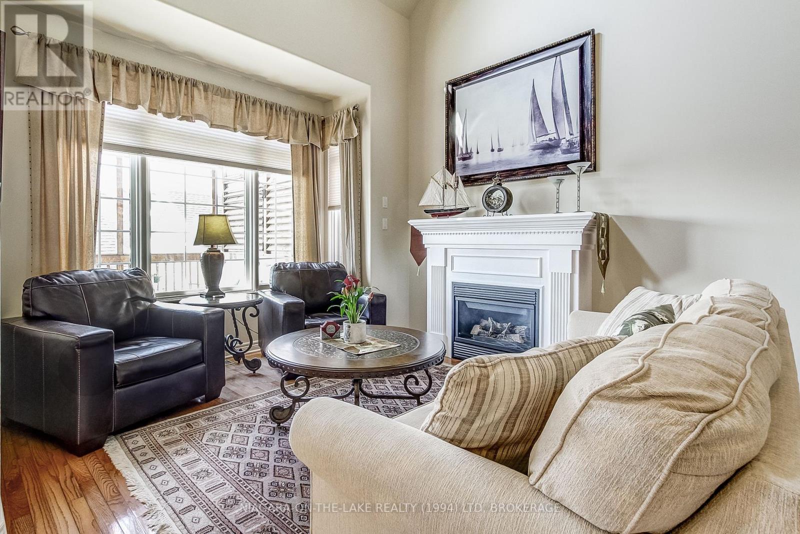 Photo 7 of 6274 Forest Ridge Drive, Niagara Falls ON