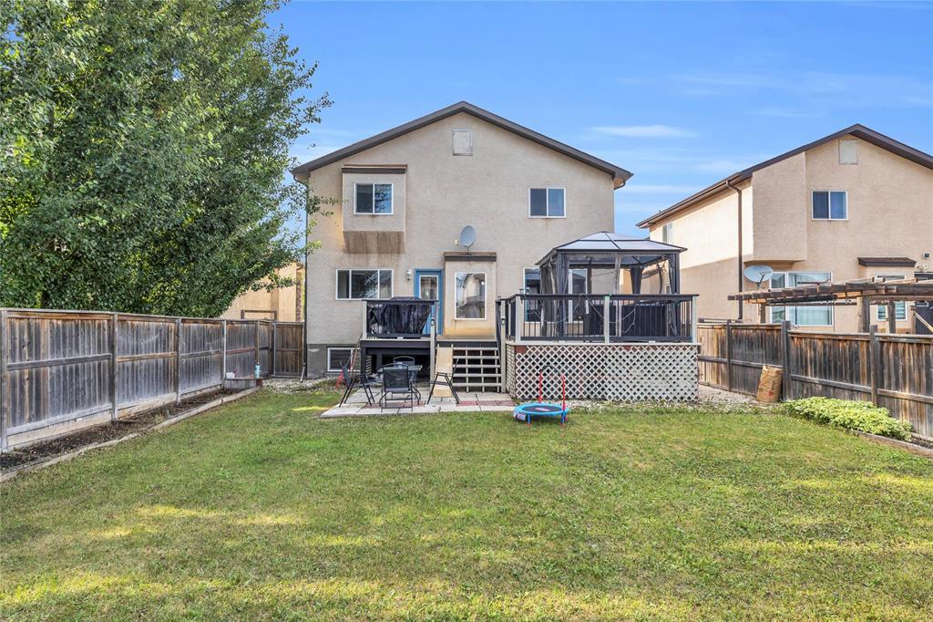 Photo 32 of 78 Helen Mayba Crescent, Winnipeg MB