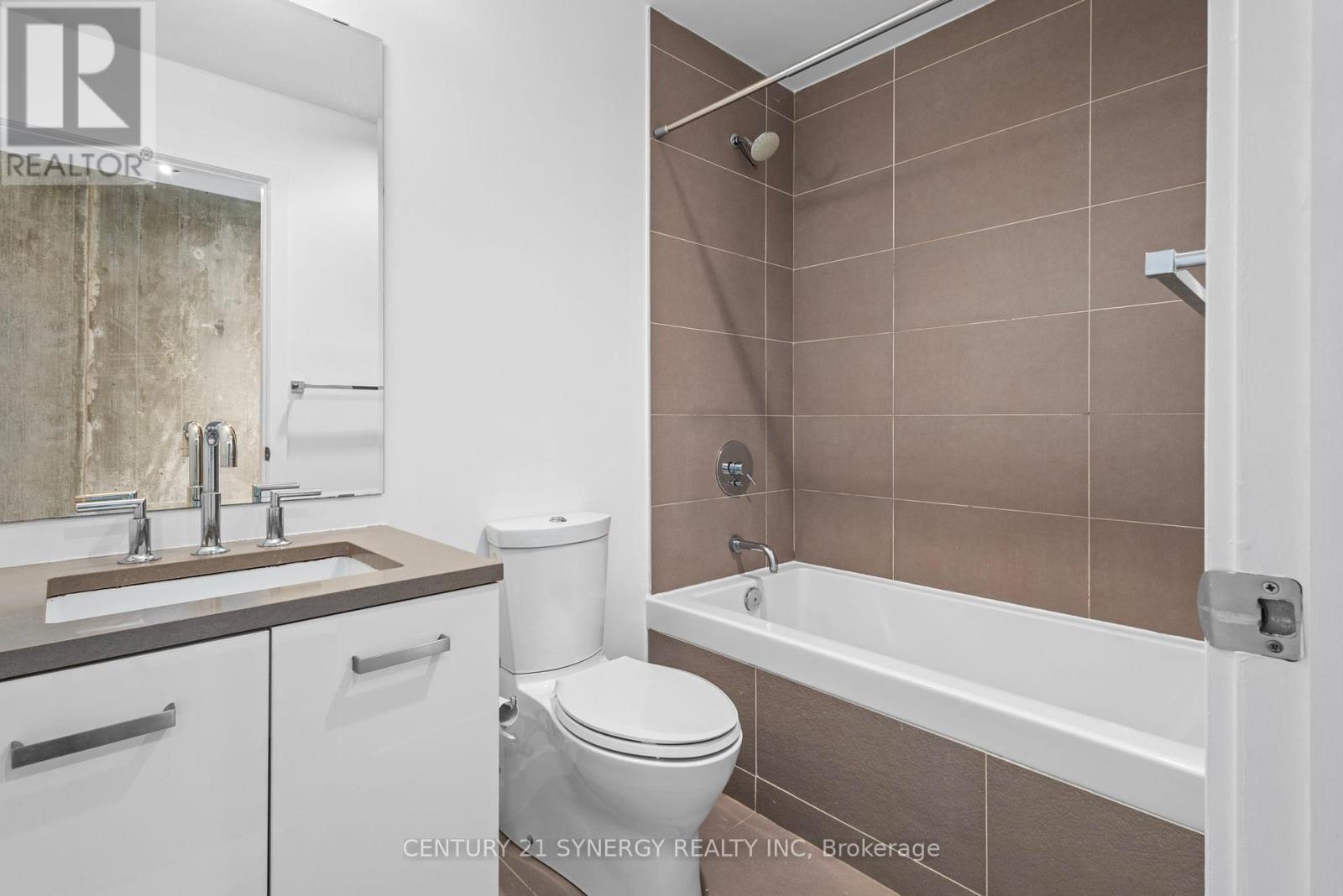 Photo 32 of 313 224 Lyon Street N, Ottawa ON