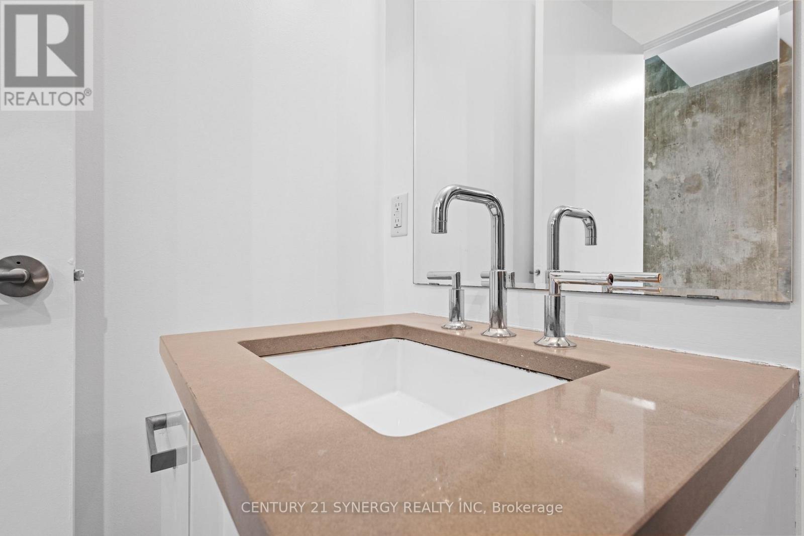 Photo 11 of 313 224 Lyon Street N, Ottawa ON