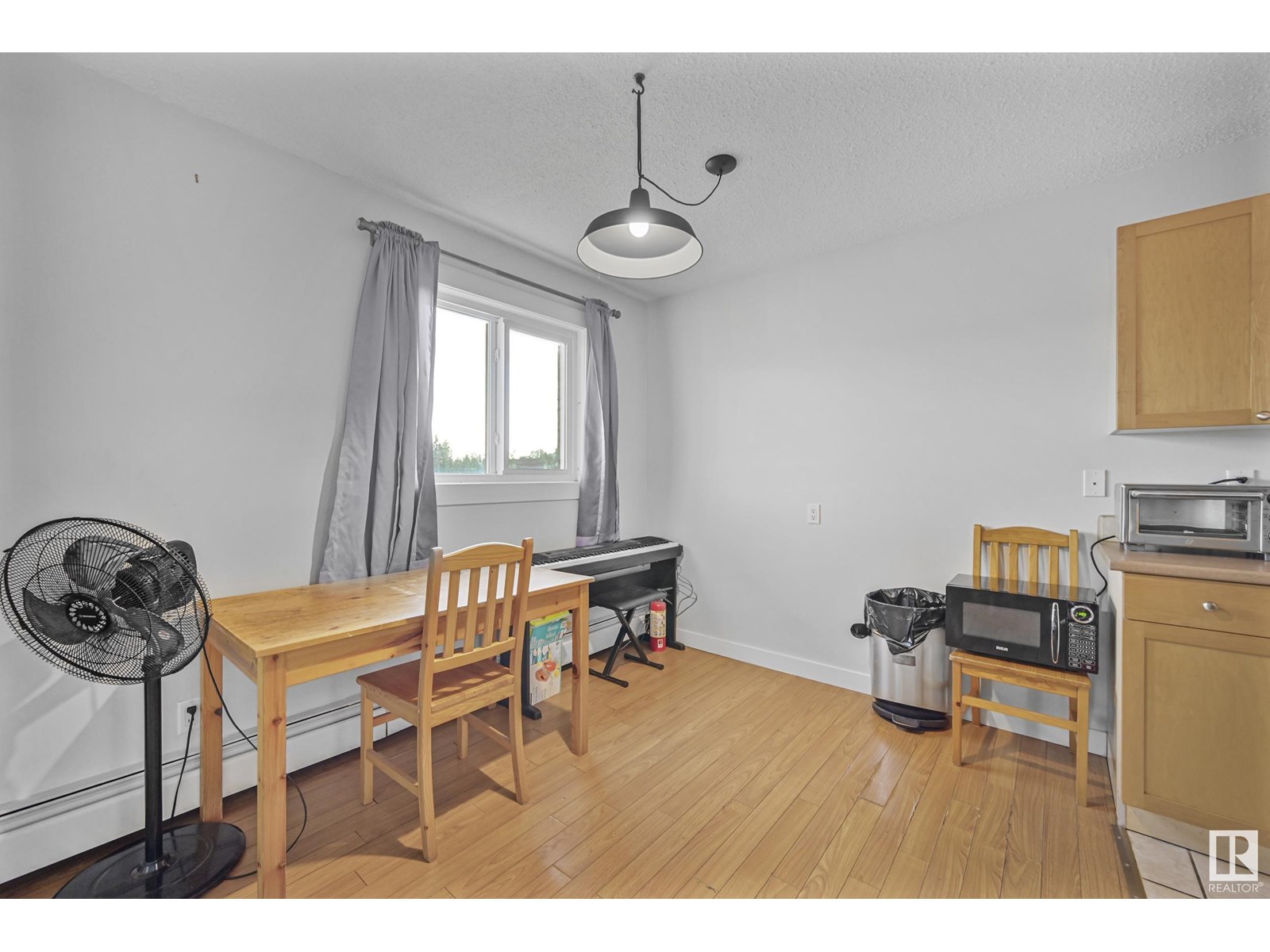 Photo 11 of 205 10917 109 St Nw Nw, Edmonton AB