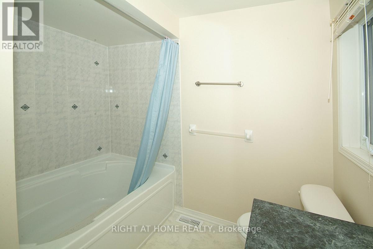 Photo 13 of 37 Barnstone Drive, Ottawa ON