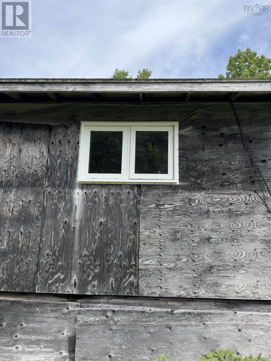 Property 10 of 20 of 5569 Highway 105 Highway