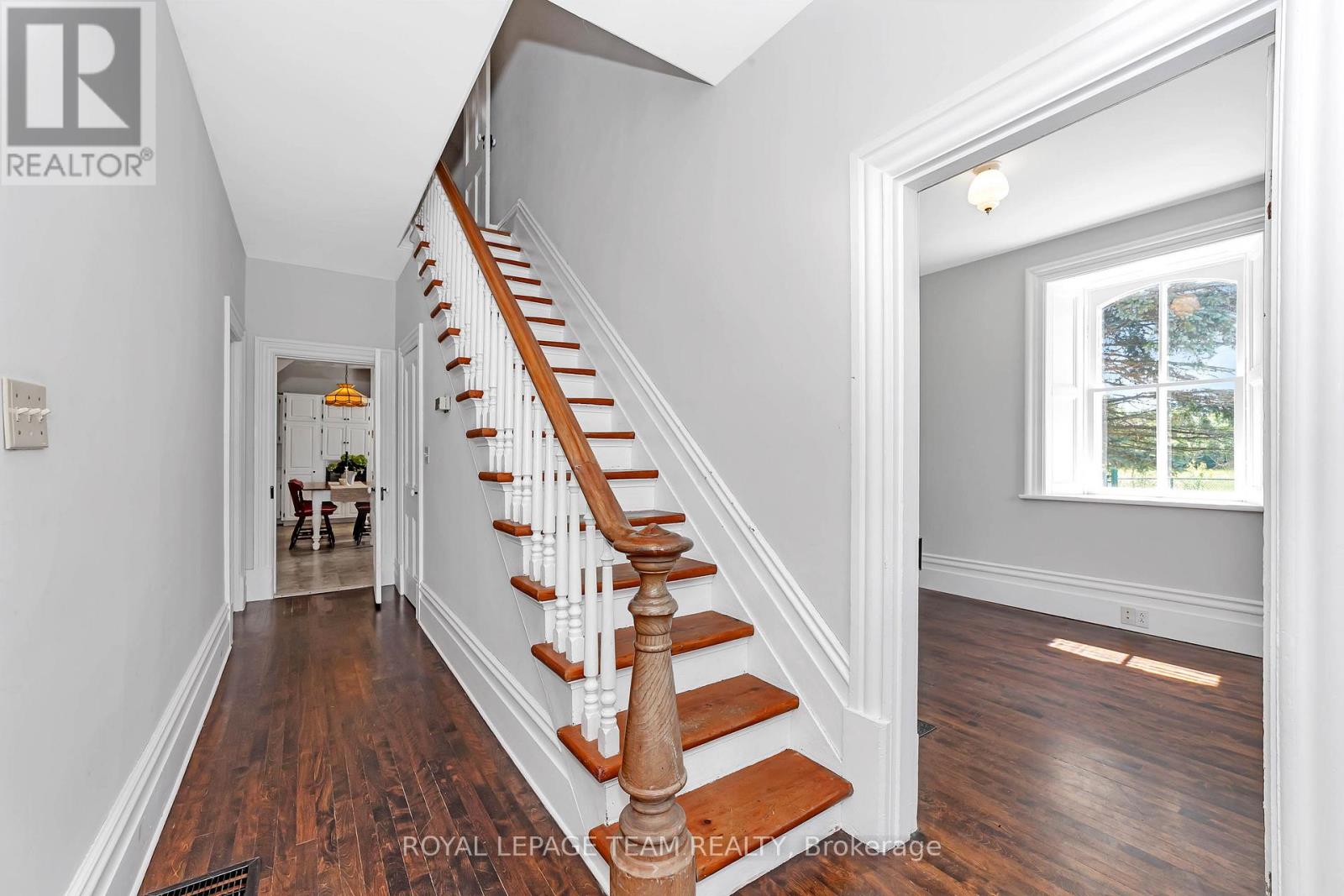 Photo 13 of 8202 Flewellyn Road, Ottawa ON