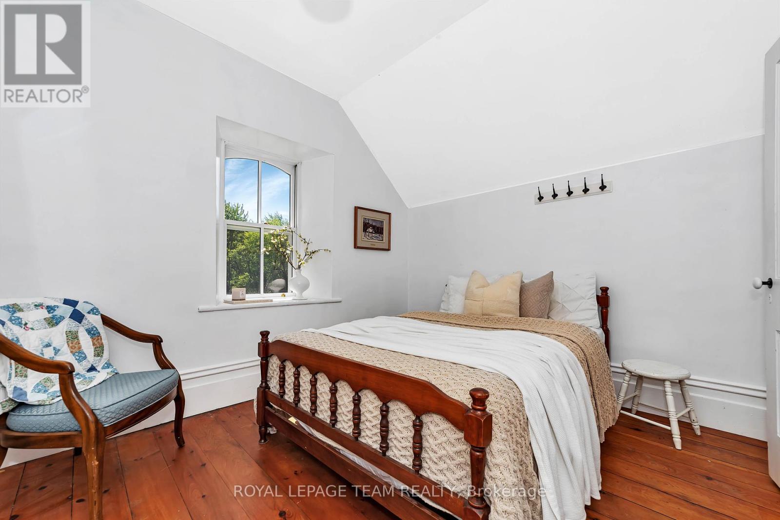 Photo 15 of 8202 Flewellyn Road, Ottawa ON