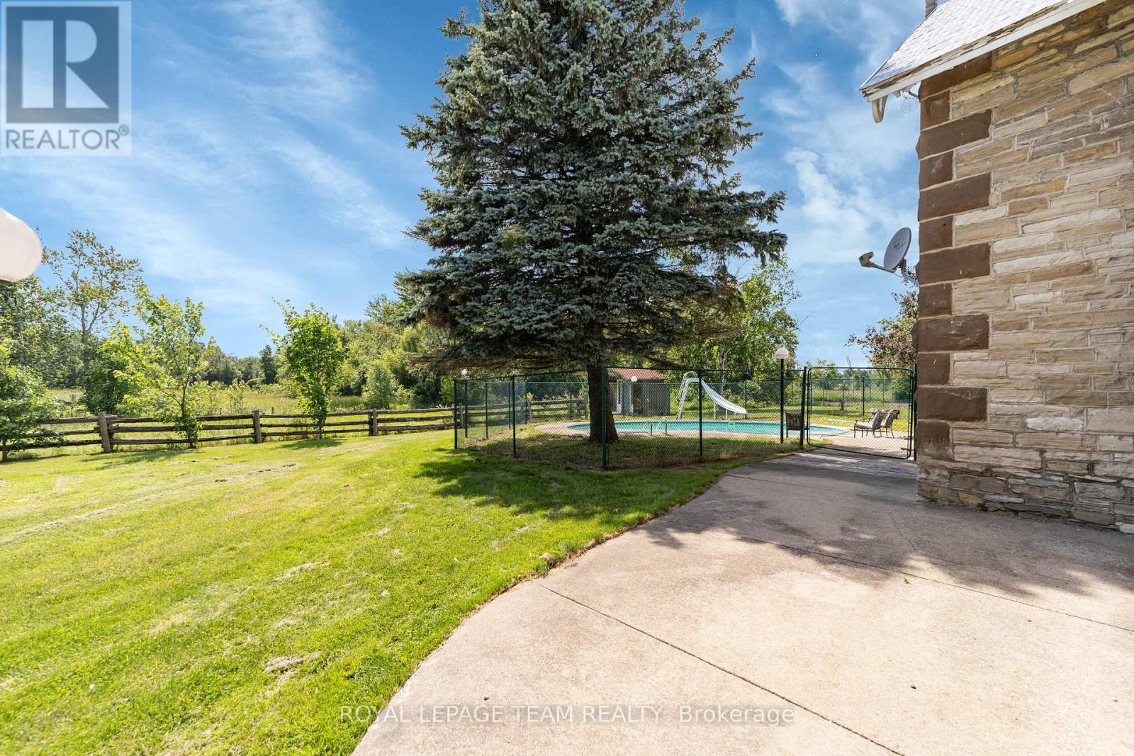 Photo 22 of 8202 Flewellyn Road, Ottawa ON