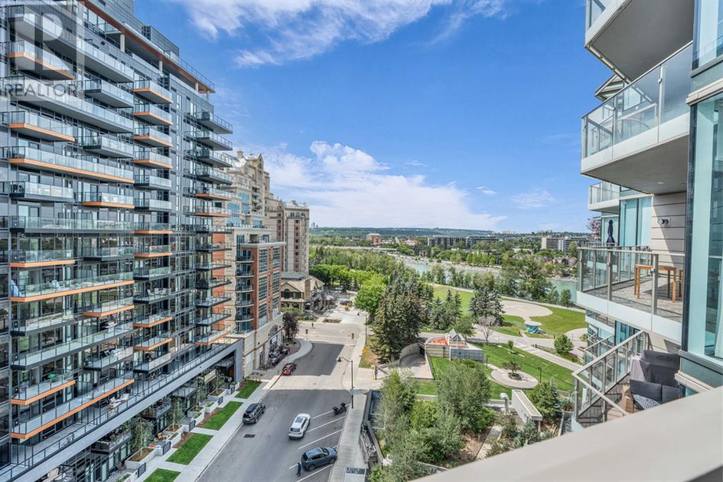 Single Family House High rise for Sale in    Avenue SW Eau Claire Calgary 