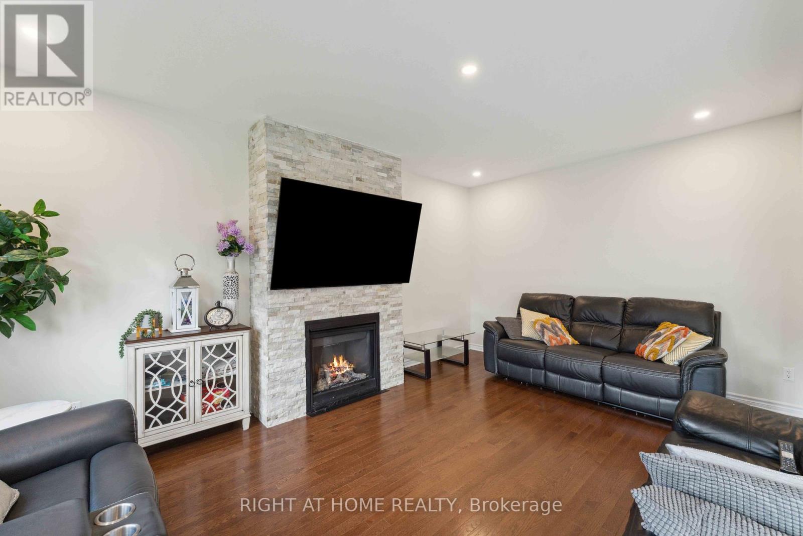 Photo 10 of 1868 Maple Grove Road, Ottawa ON