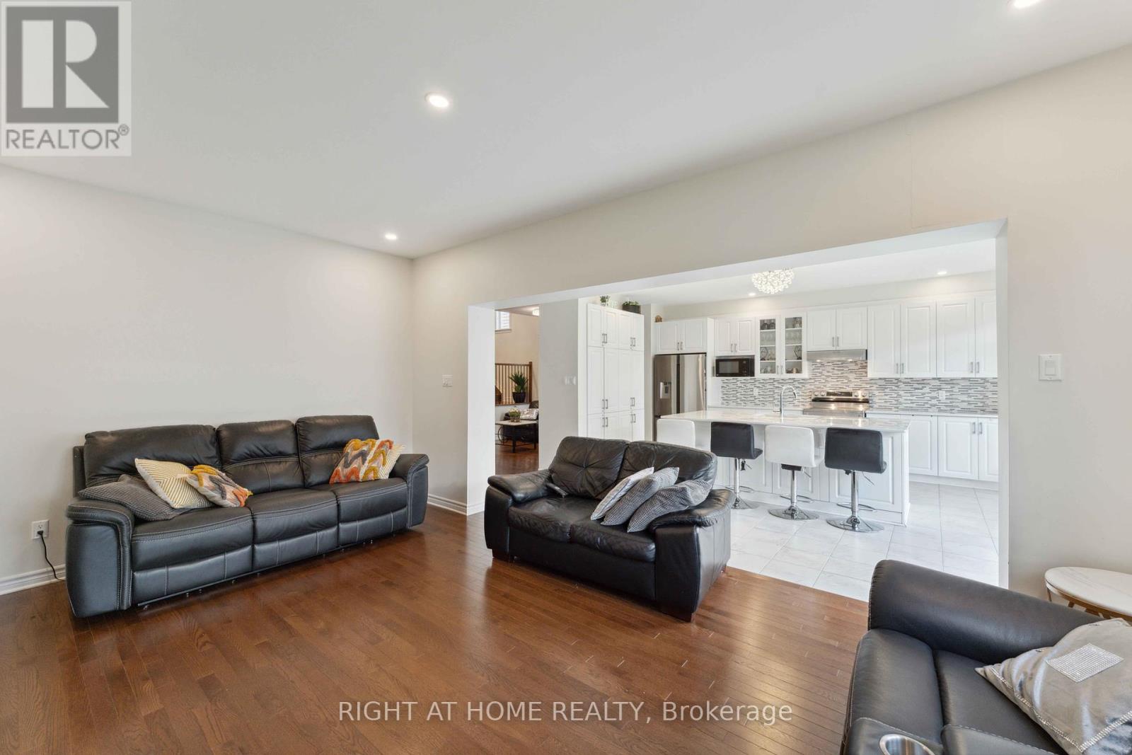 Photo 11 of 1868 Maple Grove Road, Ottawa ON